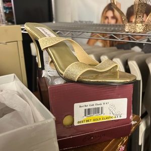 STORE CLOSING - SIZE 8.5 HEEL -$25.00